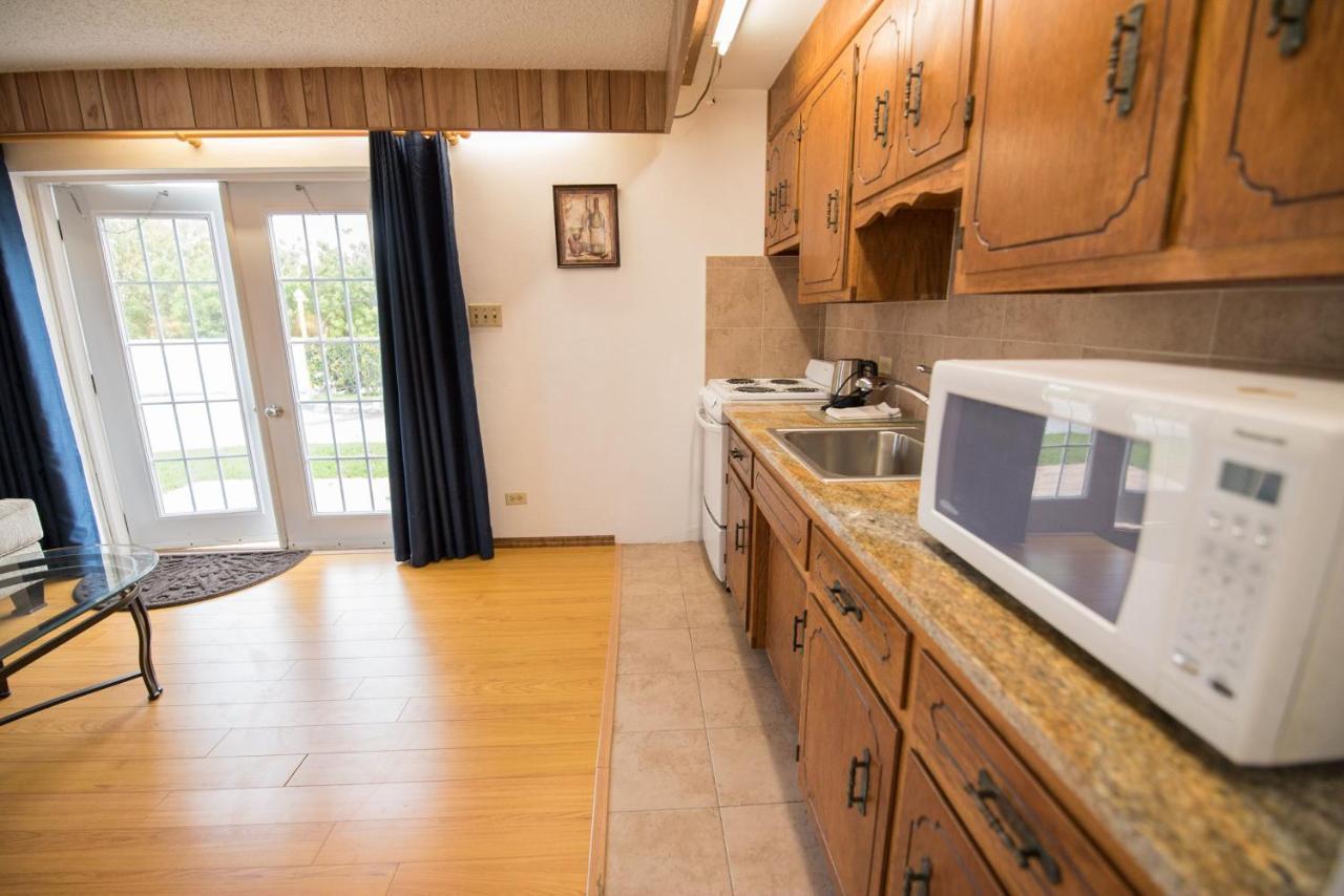 Windsong Guest Apartments Pembroke Zewnętrze zdjęcie